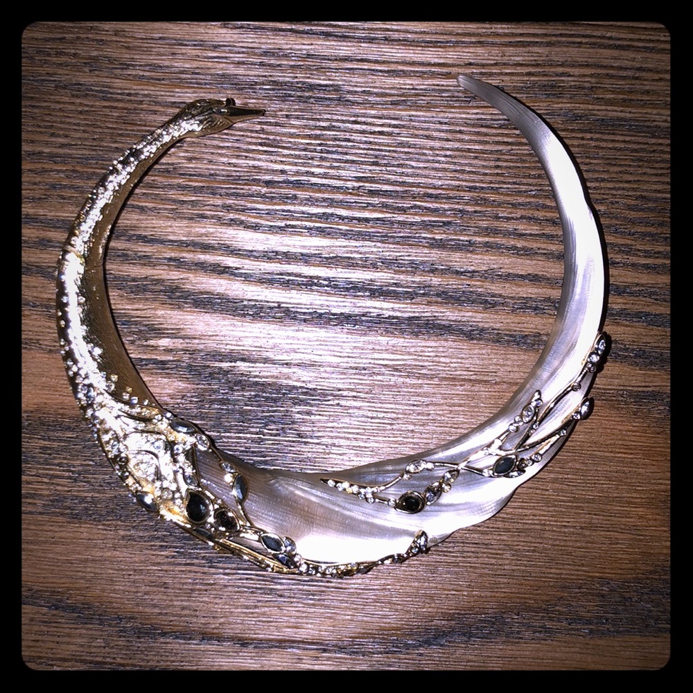 Alexis Bittar collar necklace. Barely worn.